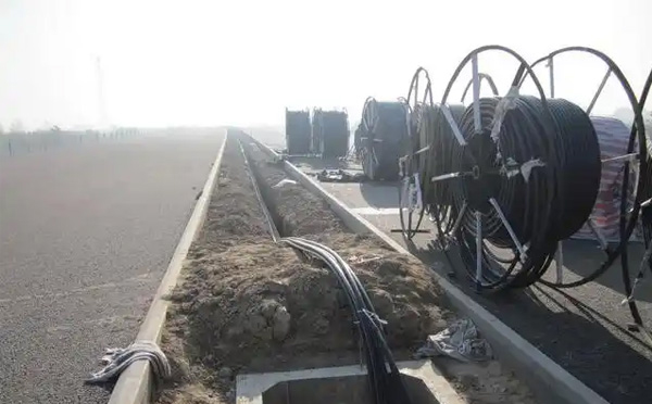 宕昌光缆施工如何应对复杂地形布线难题? 宕昌光缆施工如何应对复杂地形布线难题?